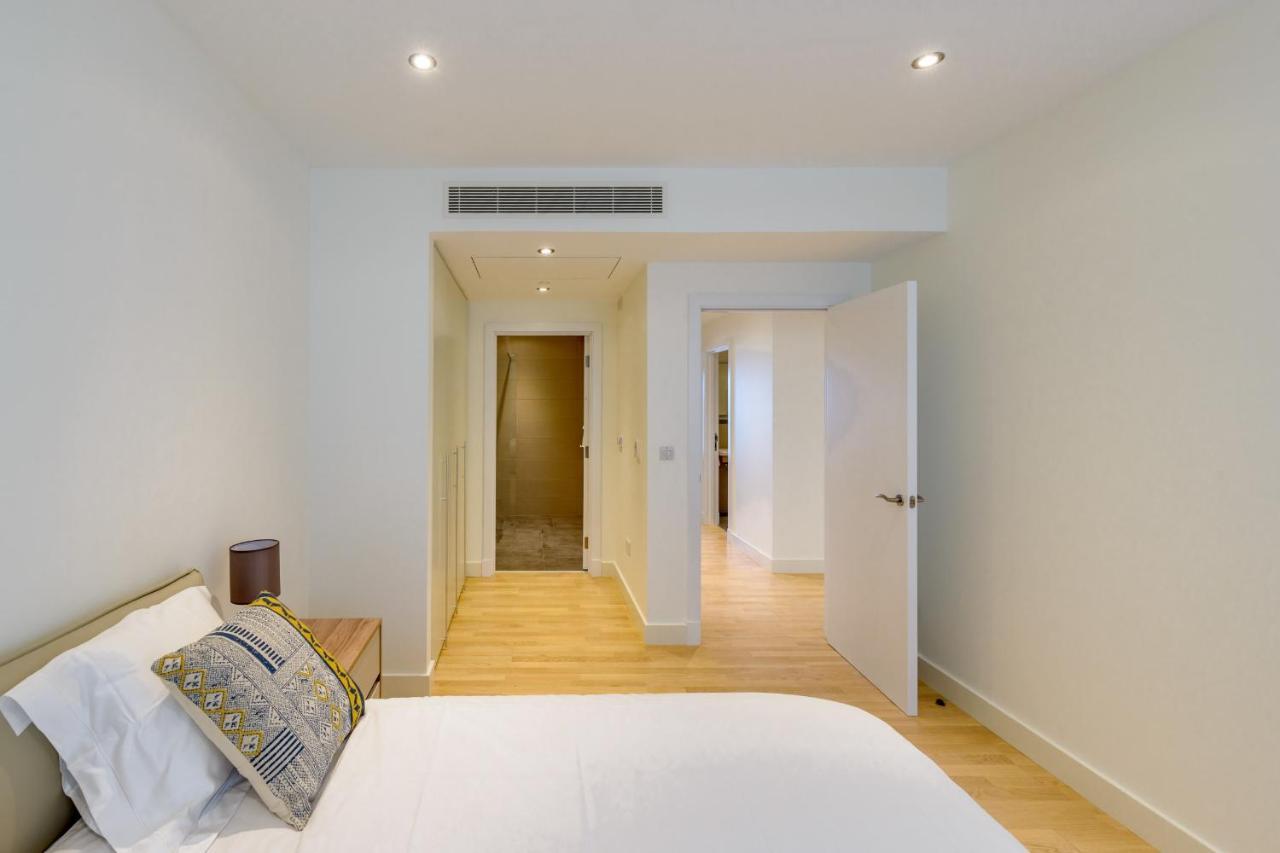 Luxury Modern Apartment With Exceptional Views! Hosted By Sweetstay Gibraltar Bagian luar foto
